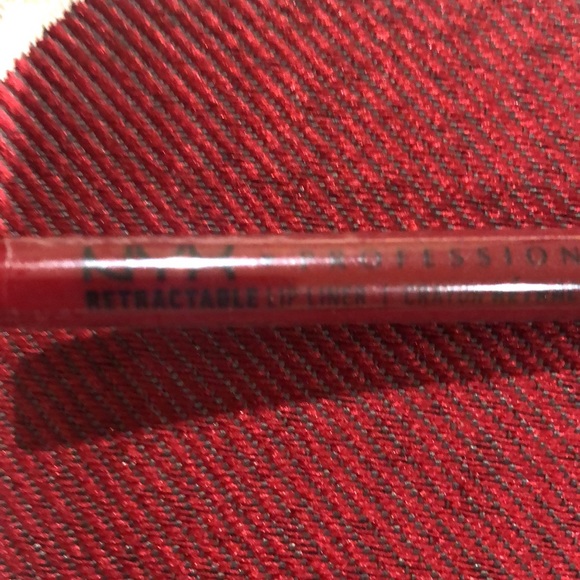 MAKEUP BUNDLE! Two NYX lipliners, and two eyeliners - Picture 5 of 7